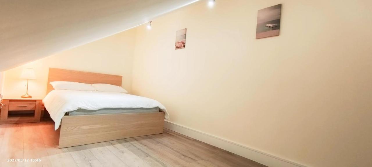 Top Floor Flat 5 Northwood Northwood  Ngoại thất bức ảnh