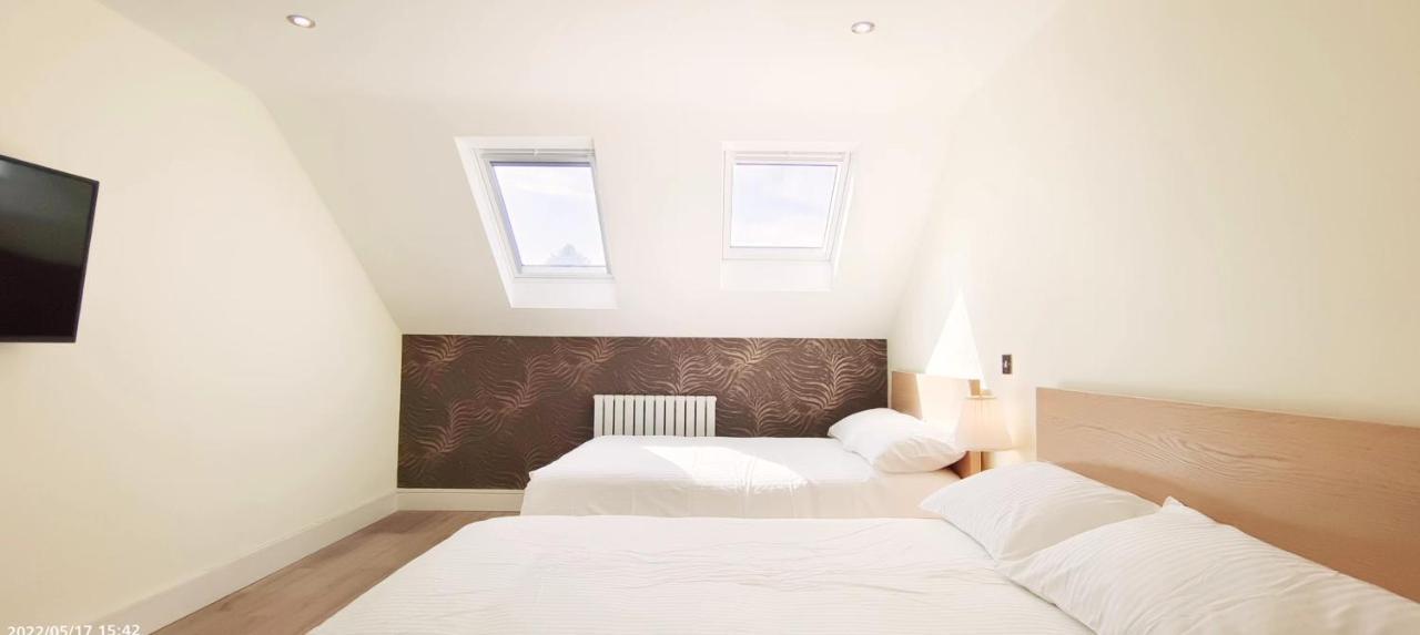 Top Floor Flat 5 Northwood Northwood  Ngoại thất bức ảnh